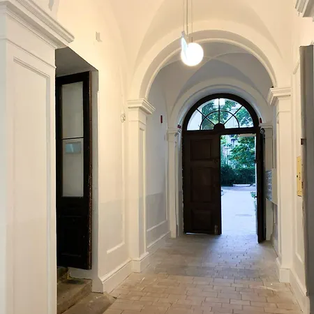 Feel Like At * Kraków